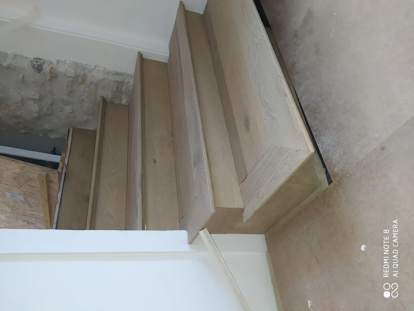 Habillage escalier béton préparation - Réalisation professionnelle par Mur Sol